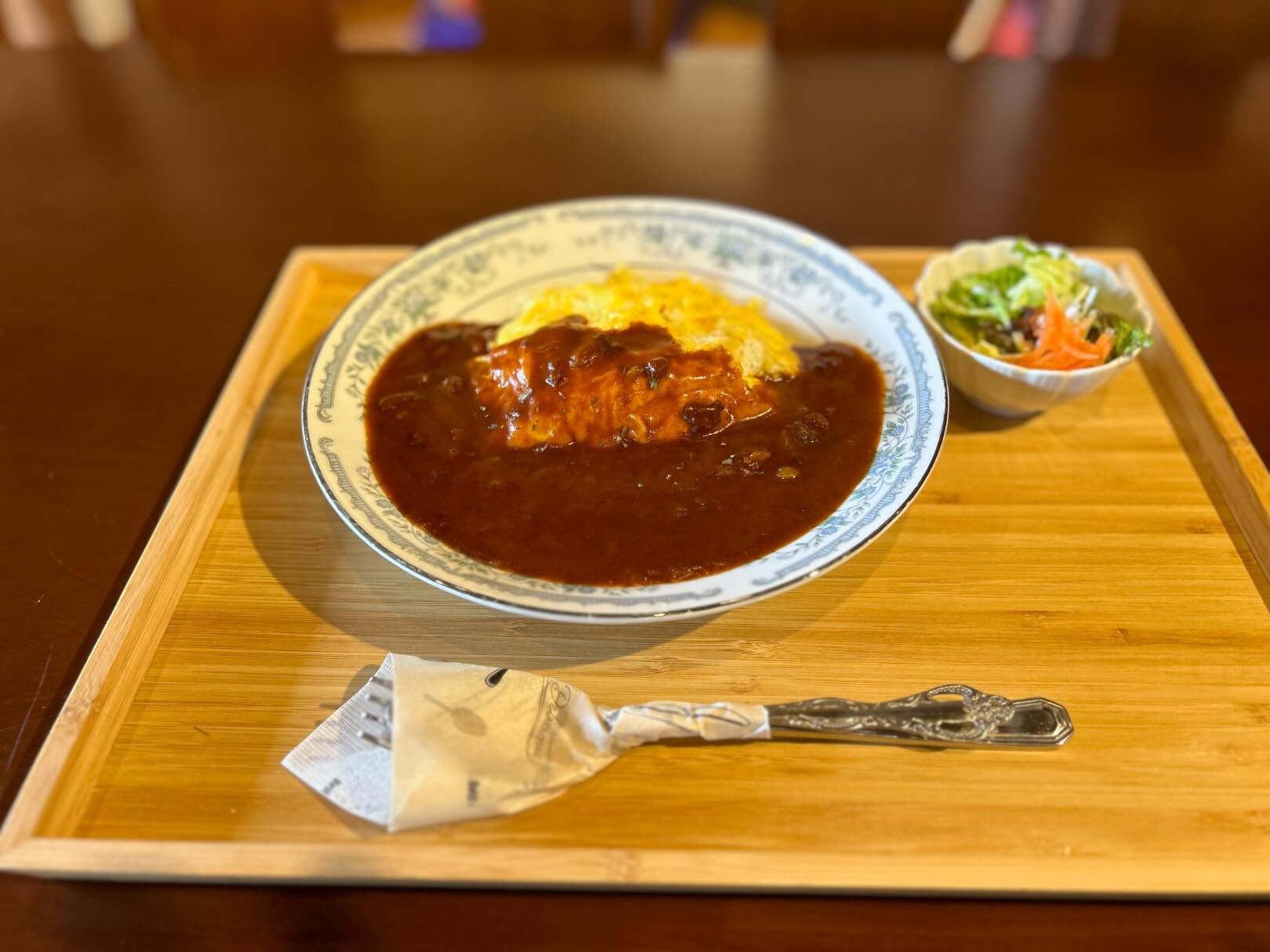風のおと1番人気はやっぱりオムハヤシです。